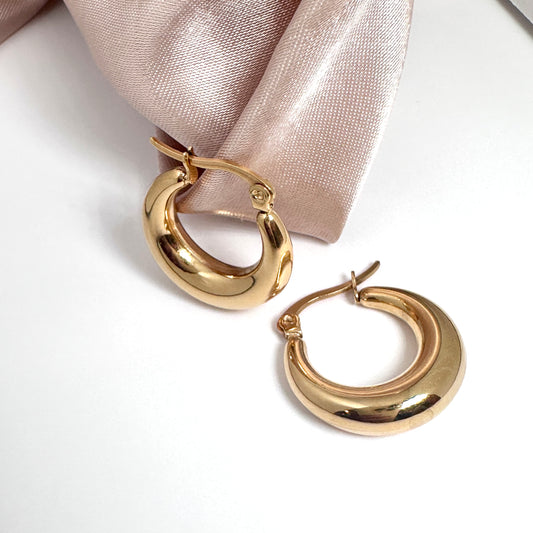 Everyday Luxe Hoops- Sold Out - Sara Saltos Jewelry Everyday Luxe Hoops- Sold Out - Sara Saltos Jewelry