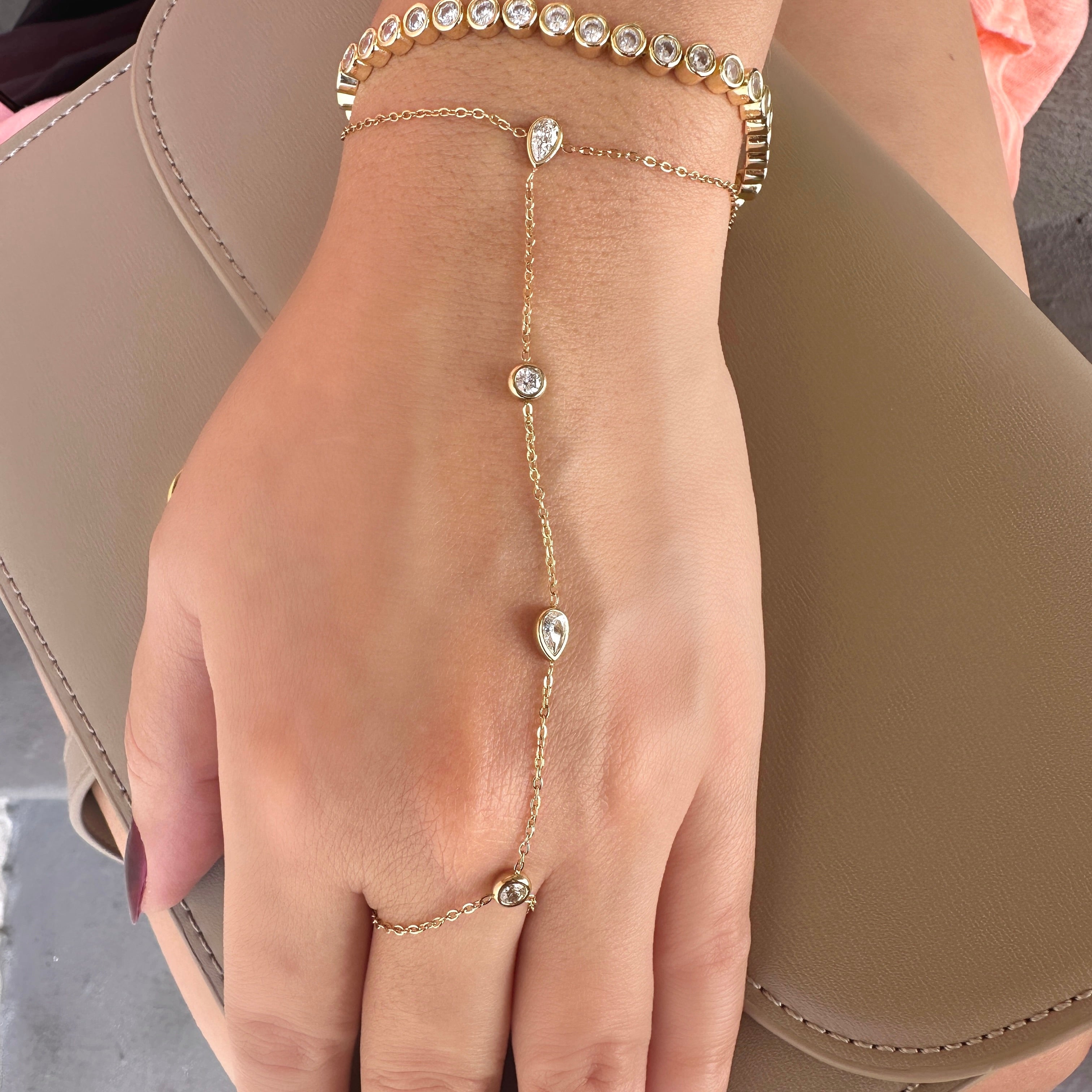Luna Blanca Hand chain. Luna Blanca Hand chain.