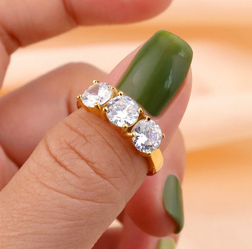 Queen Ring - Sara Saltos Jewelry