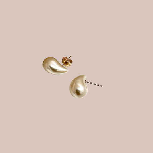 Pearl Tear Drop studs - Sara Saltos Jewelry